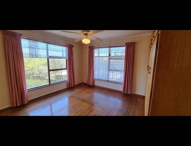 2 BEDROOM HOUSE FOR SALE IN FRAAIUITSIG